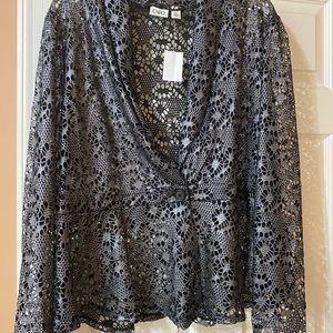 Women’s blouse brand new never worn